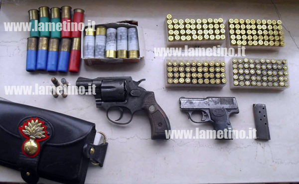 Calabria: Deteneva in casa due pistole clandestine, arrestato