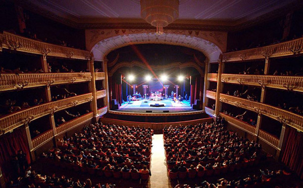 Falso allarme bomba al teatro Rendano di Cosenza