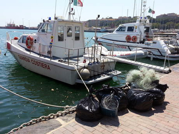 Calabria: Sequestrate reti in area protetta, due denunce 