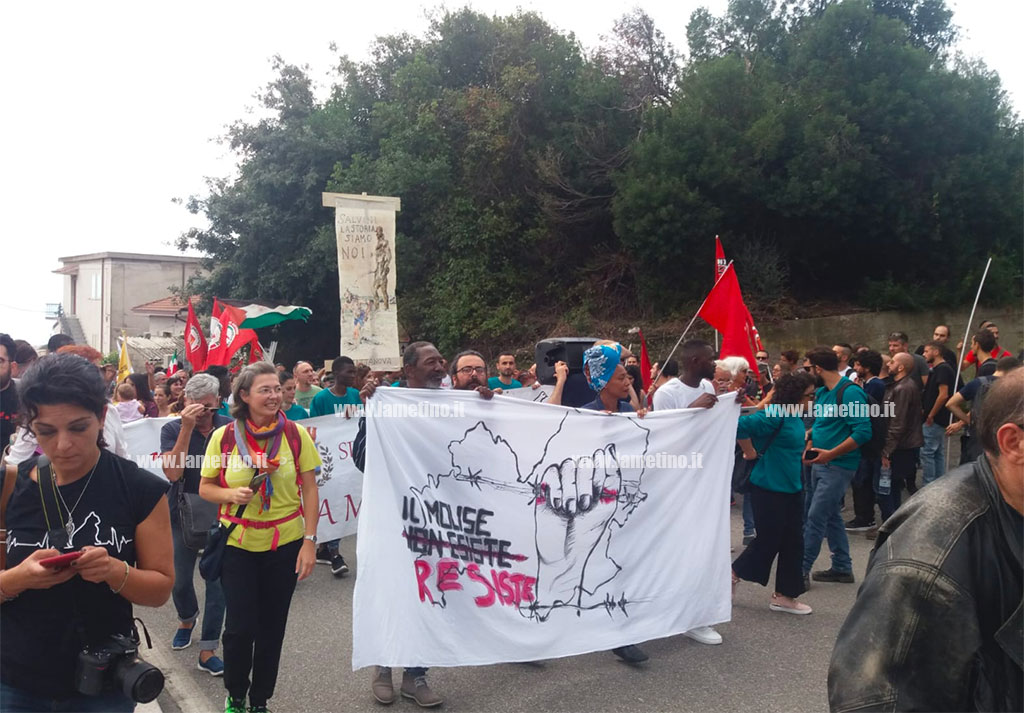 Riace_manifestazione_6ottobre2018_4.jpg