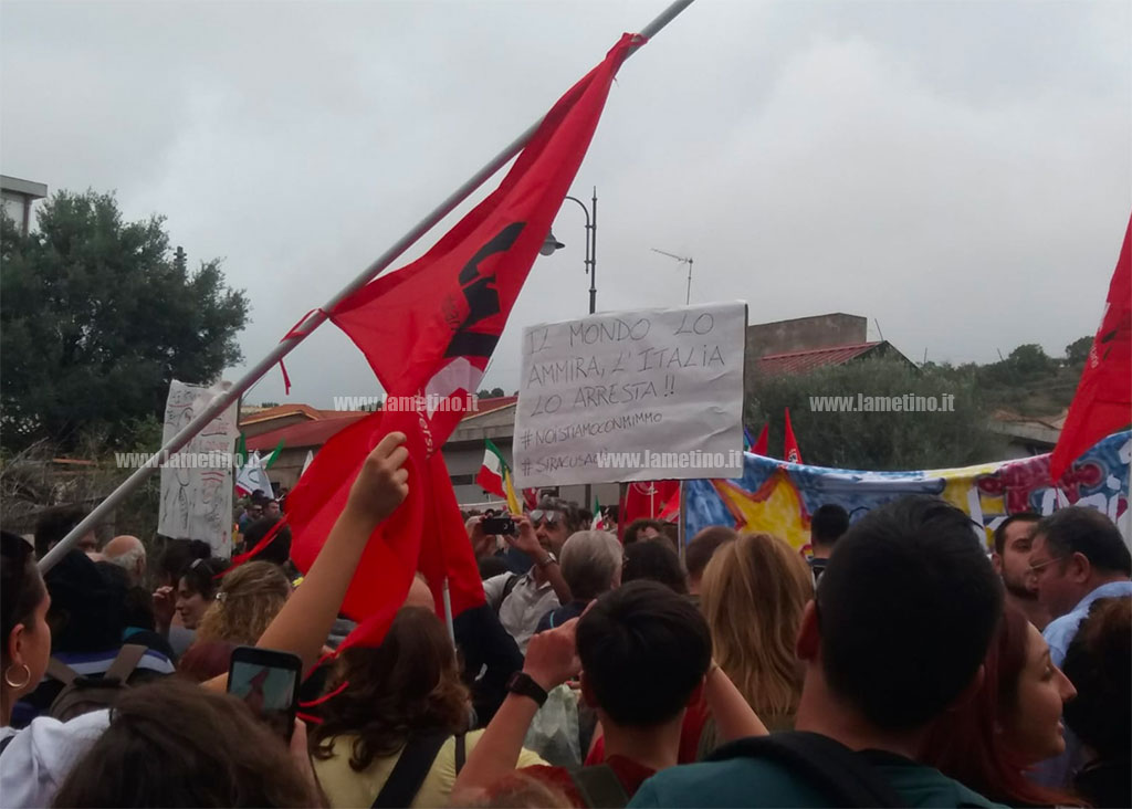 Riace_manifestazione_6ottobre2018_5.jpg
