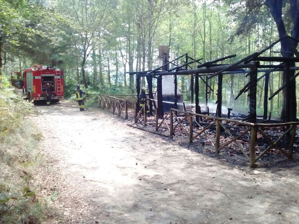 Rifugio distrutto da incendio nel vibonese, probabile dolo
