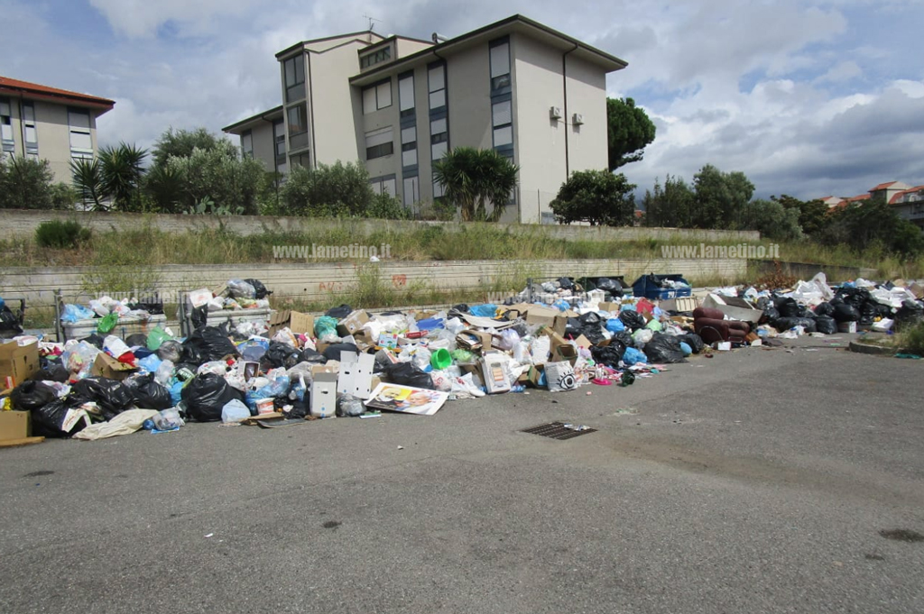 Rifiuti-lamezia-9-settemrbe-2019-6.jpg