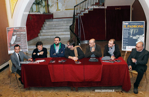Rosario-Giglio-regista-al-teatro-grandinetti-vacantiandu.jpg
