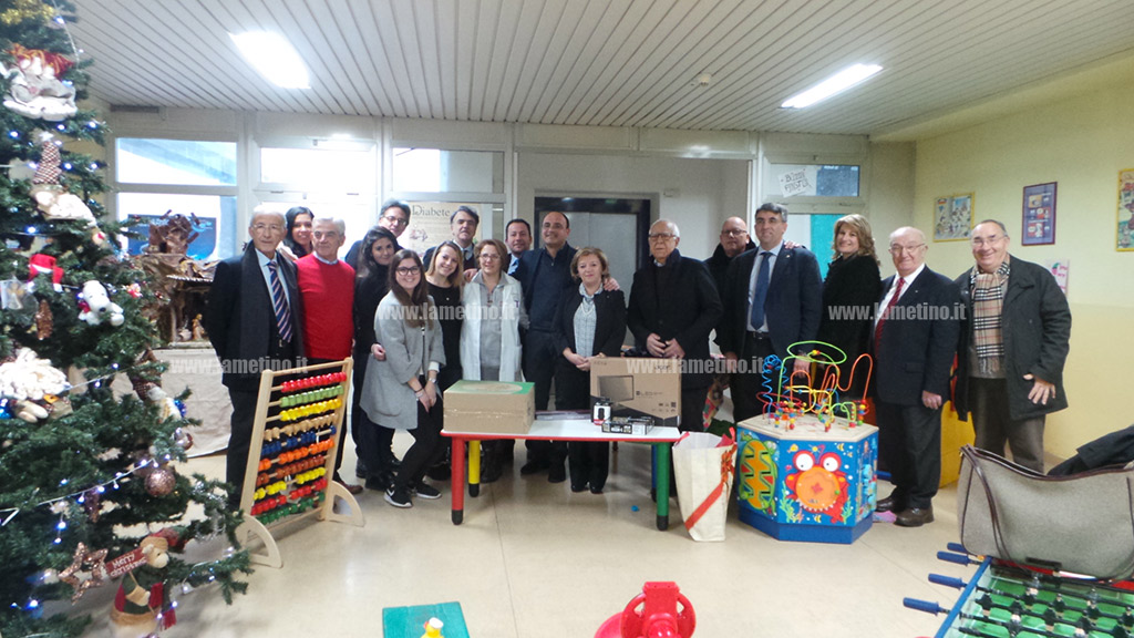 Lamezia, Rotary Club donano apparecchiature informatiche al reparto pediatria