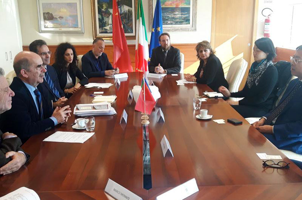 Visita esplorativa in Calabria per il ministro consigliere Li Bin, tavolo operativo su strategie di cooperazione