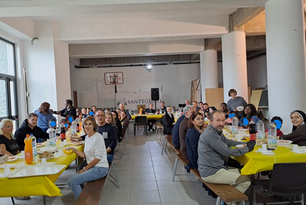SANT-EGIDIO-pranzo-solidarieta-22_9ff92.jpg