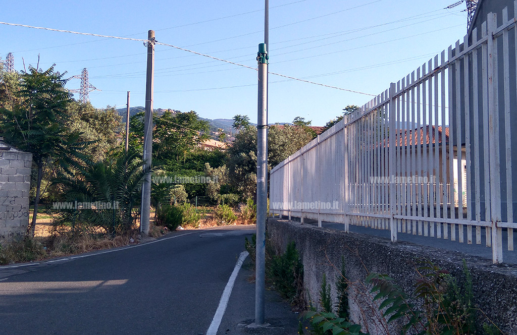 Lamezia, rubato di nuovo il semaforo in via Lombardi 