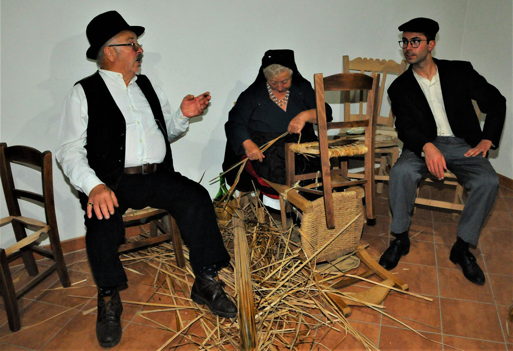 SERRASTRETTA-NEL-TEMPO-2023-sedie_1254f.jpg