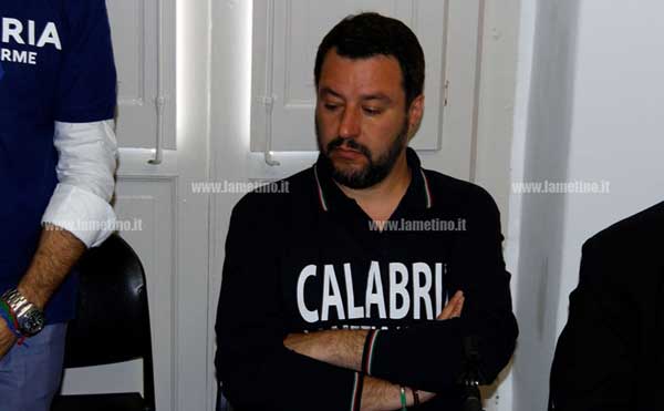 Rogo tendopoli San Ferdinando, Salvini: "Addolorato. Oggi comitato sicurezza"