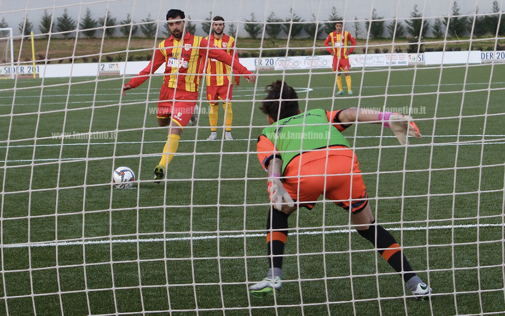 Calcio: il Sambiase batte di misura lo Scalea, decide Gallo su rigore
