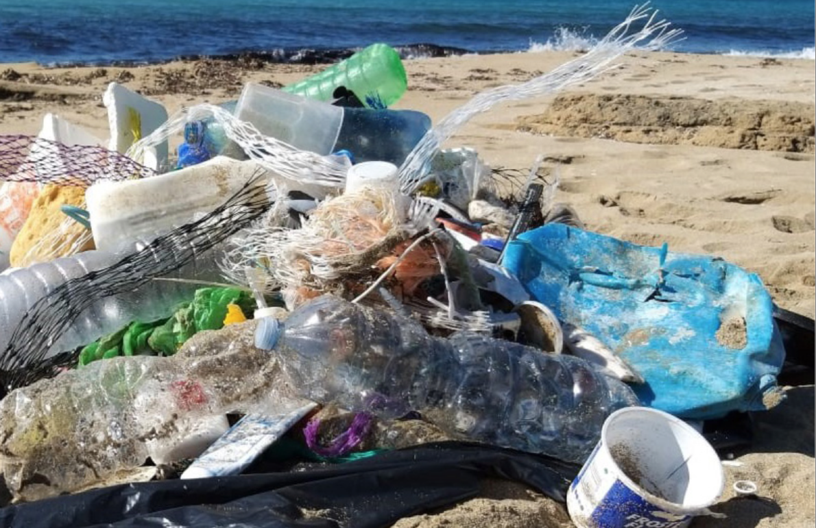 Divieto plastica monouso entro 2021, Adoc: "Anche Calabria è chiamata a tutelare suoi 800 km di spiaggia"