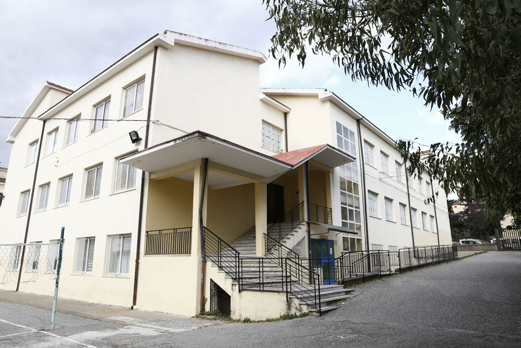 Scuola-Media-Pietro-Ardito-Lamezia_56391_61638_1ab60_e0939_e44da.jpg