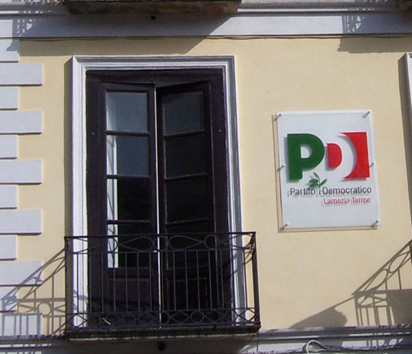 Lamezia: Domani incontro pubblico esponenti Pd presso teatro Politeama