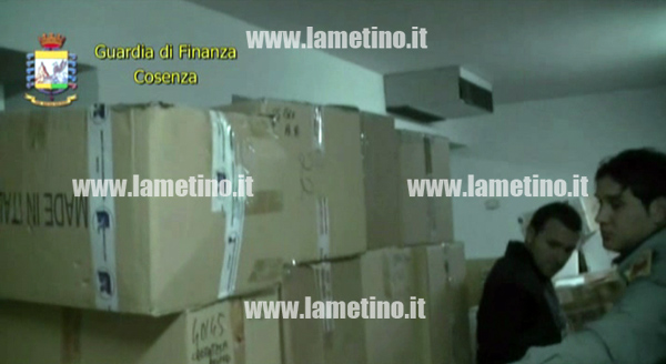 Calabria: Gdf sequestra 16mila prodotti pericolosi a commerciante cinese