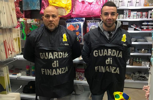 Guardia di finanza sequestra prodotti insicuri nel crotonese