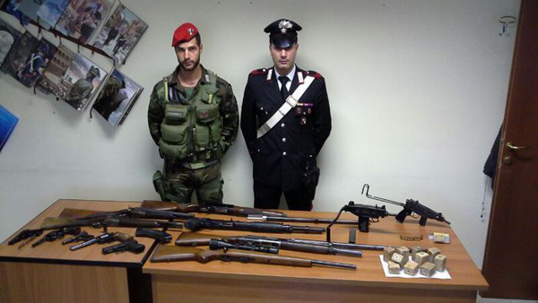 Calabria: Armi e 200 grammi tritolo nascosti in casa, un arresto