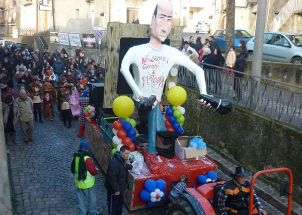 Calabria: Anche i bambini dell’Oratorio di Platania alla sfilata carri a Lamezia