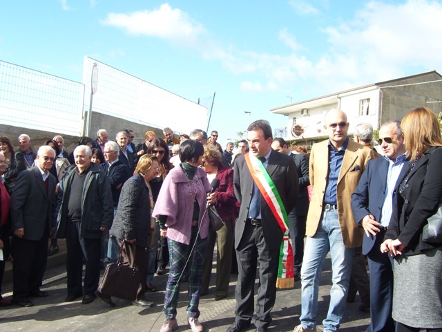 Lamezia, inaugurato il nuovo sottopasso ferroviario. Speranza: “Si rompe una barriera per unire la città”