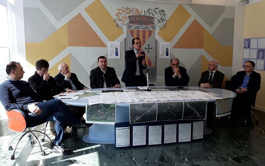 Bando nuovo tratto Medio Savuto, Bruno: “Strada che non c’è comincia ad esserci, Regione mette a disposizione 4 milioni di euro”