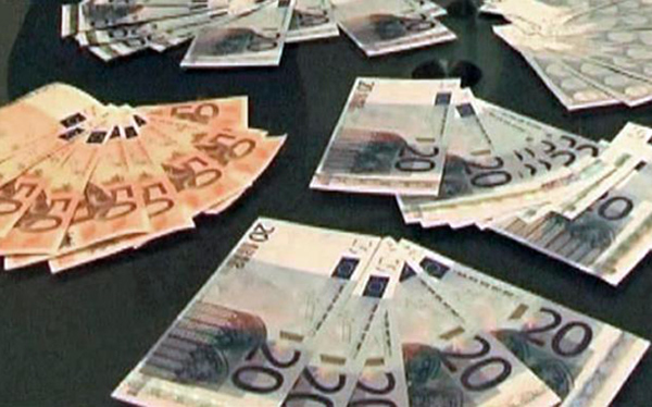 Scoperti a Napoli 11mila euro falsi, fermato 74enne calabrese