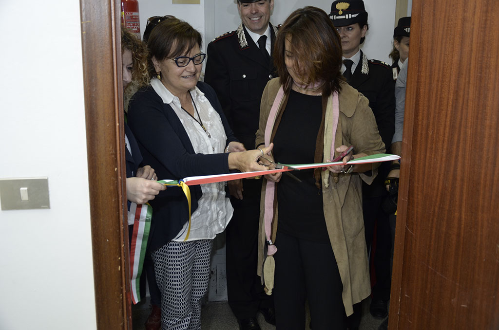 Inaugurato spazio ascolto donne vittime di violenza in stazione Carabinieri a Catanzaro