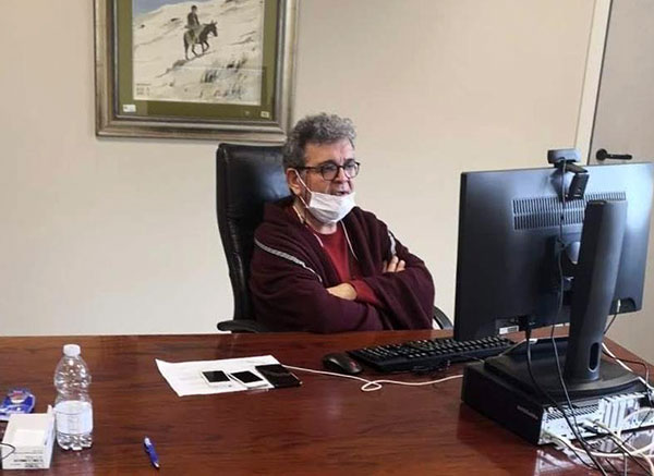 Coronavirus, nuova ordinanza di Spirlì: regole precise per accesso a cimiteri e didattica a distanza 