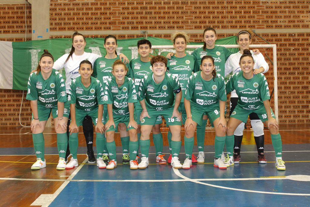 Terza vittoria per la Royal Team Lamezia: 5-2 contro Castellammare