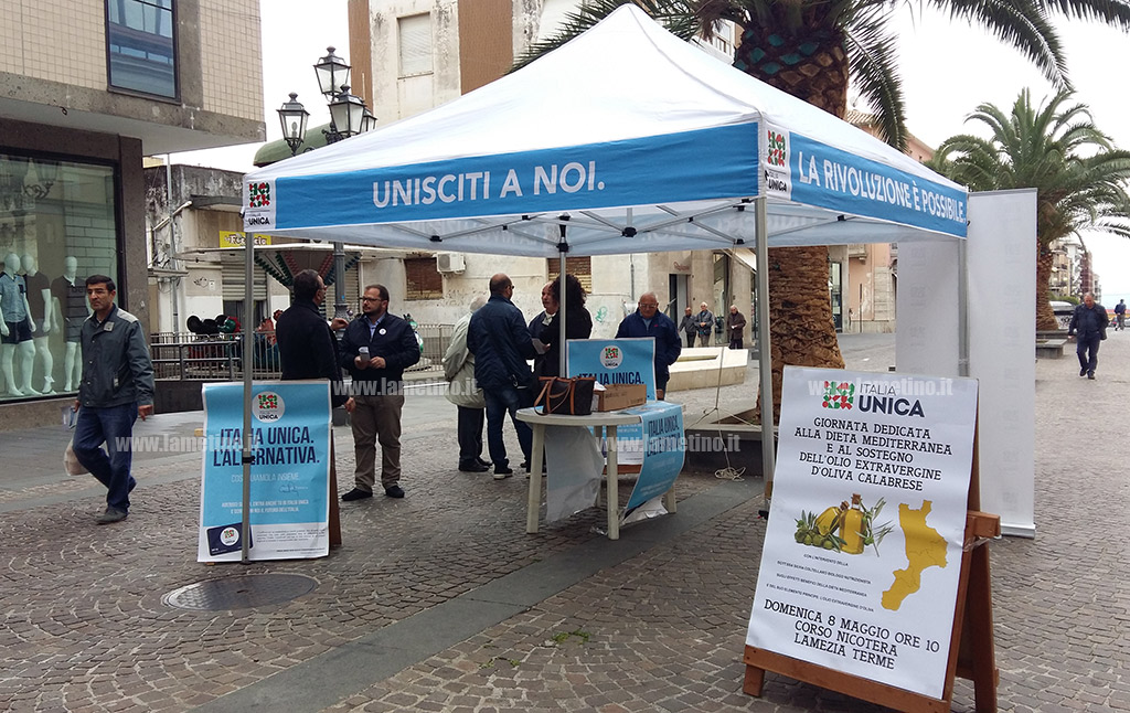 Lamezia, stand informativo di Italia Unica su dieta mediterranea e olio extra vergine d’oliva 