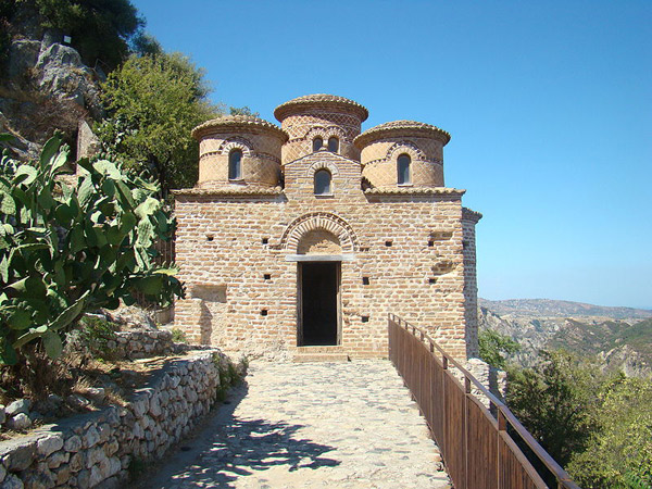 Calabria: Fai, Cattolica di Stilo nel progetto "I luoghi del cuore"