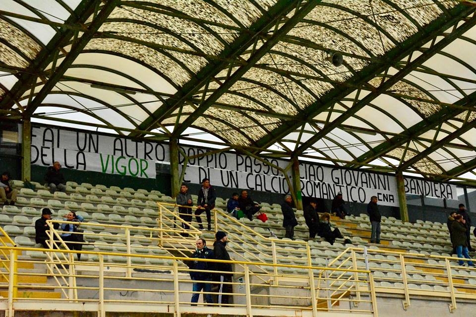 Striscione_dedicato_a_Giovanni__Gatto.JPG