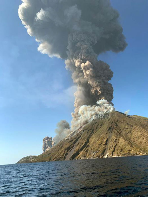 Stromboli3-03072019.jpg