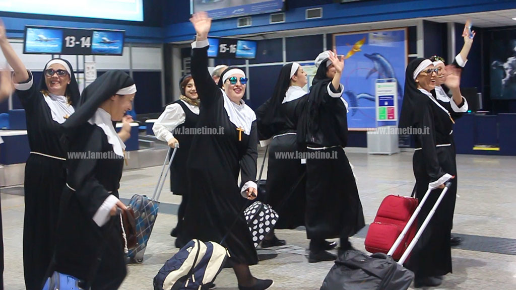 Lamezia, flash mob all’aeroporto per la campagna d’informazione “Security day” - VIDEO