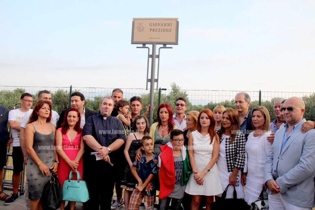 Lamezia: scoperta targa in memoria imprenditore Giovanni Prezioso