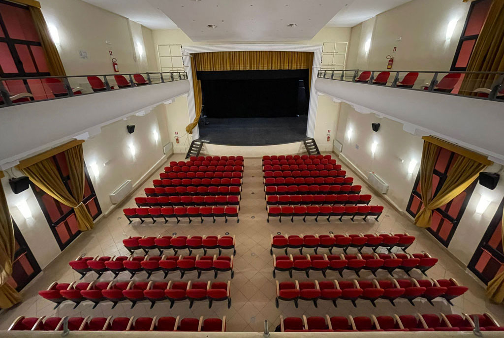 Teatro-F.-Costabile-2_bfe4f.jpg
