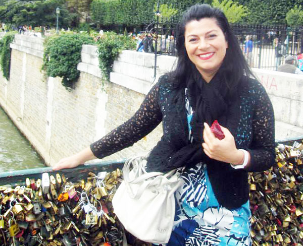 Teresa-Molinaro-a-Parigi.jpg