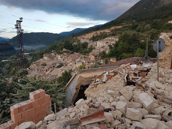 M5S: "Sospendere le tasse per imprenditori e artigiani delle zone terremotate"
