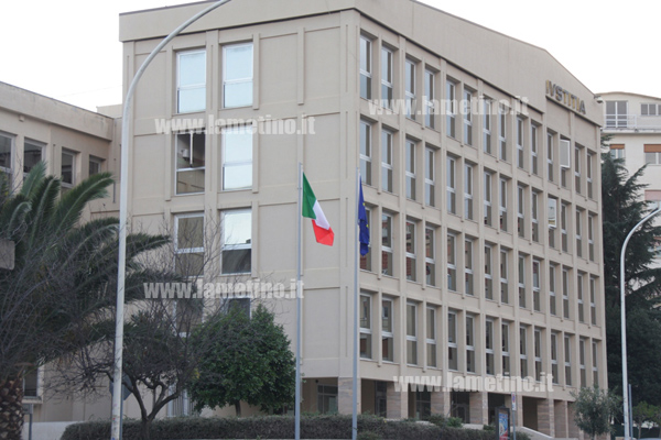 Malmena donna e le ruba telefono: arrestato a Trieste un uomo su ordine della procura di Lamezia