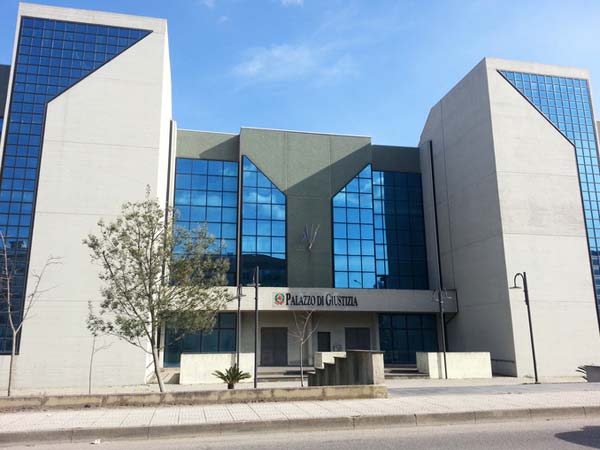 Tribunale_palazzo-giustizia-vibo-.jpg