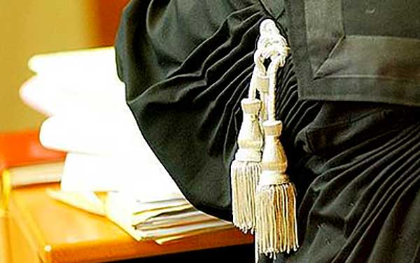 Uccise il padre a fucilate nel 2017 a Rossano, pena dimezzata per il responsabile