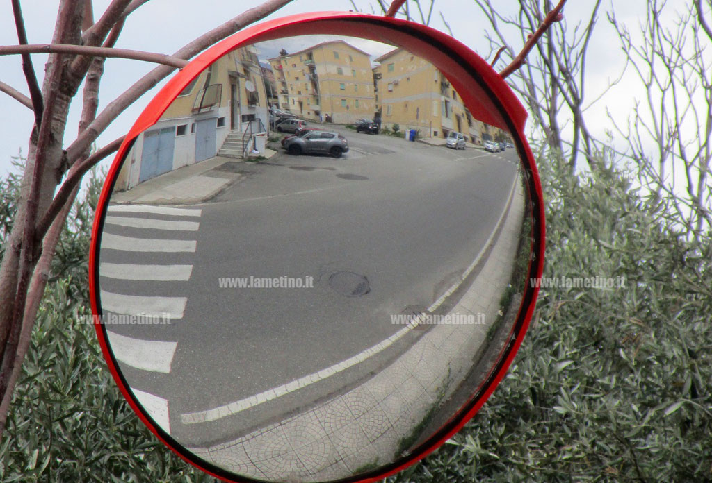 Lamezia al tempo del coronavirus: l'attesa della Pasqua in una città deserta
