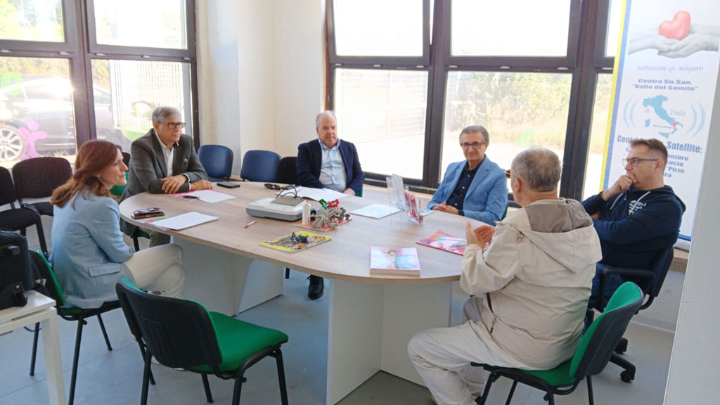 Un-momento-dellincontro-al-centro-SoSan_428ae.jpg