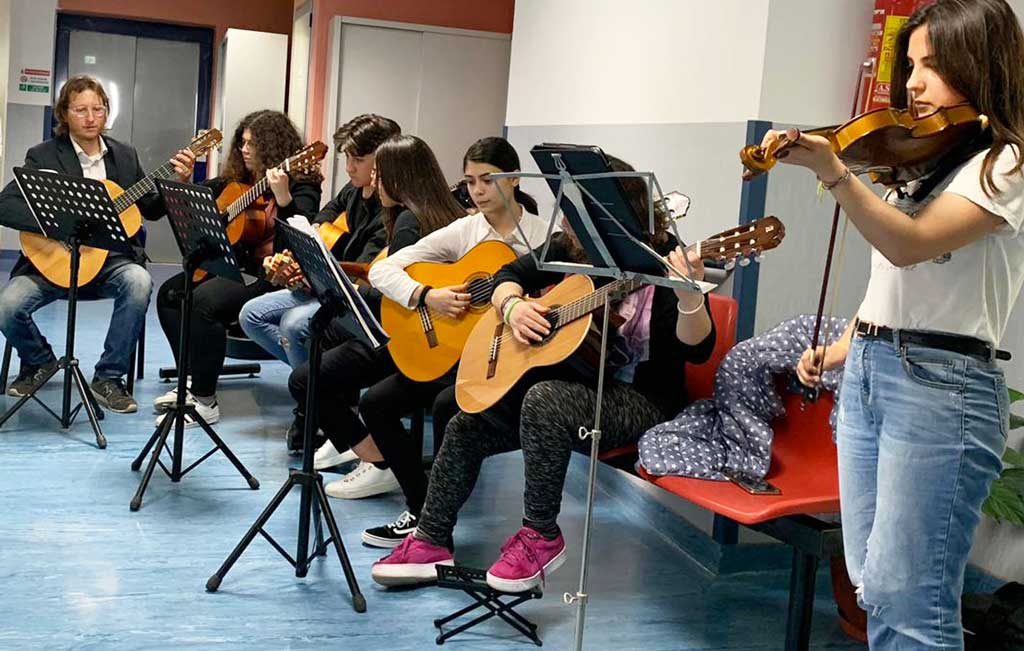 Lamezia, studenti protagonisti di un evento musicale dedicato ai pazienti dell'ospedale