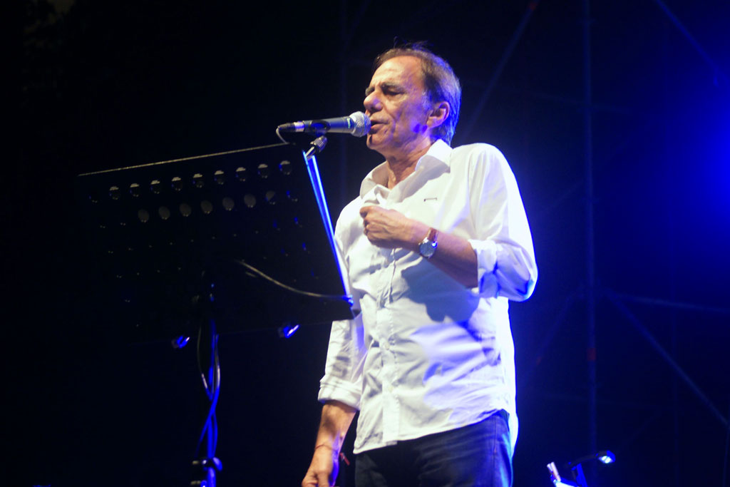 Lamezia: alle 18 Roberto Vecchioni al liceo Classico