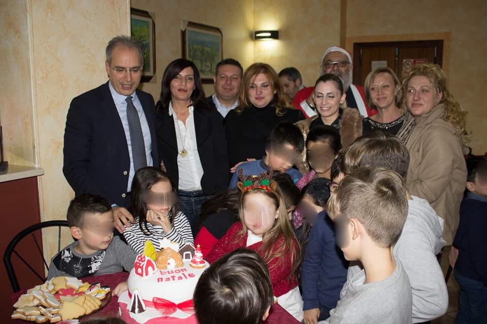 Lamezia: conclusa VI edizione di "Aggiungi un posto a tavola" e distribuiti regali ai bambini