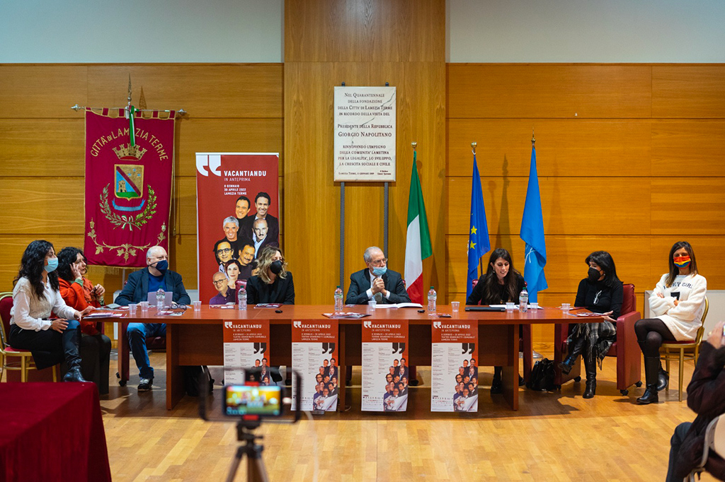 Lamezia, presentato "Vacantiandu in Anteprima” la nuova stagione teatrale dei Vacantusi 