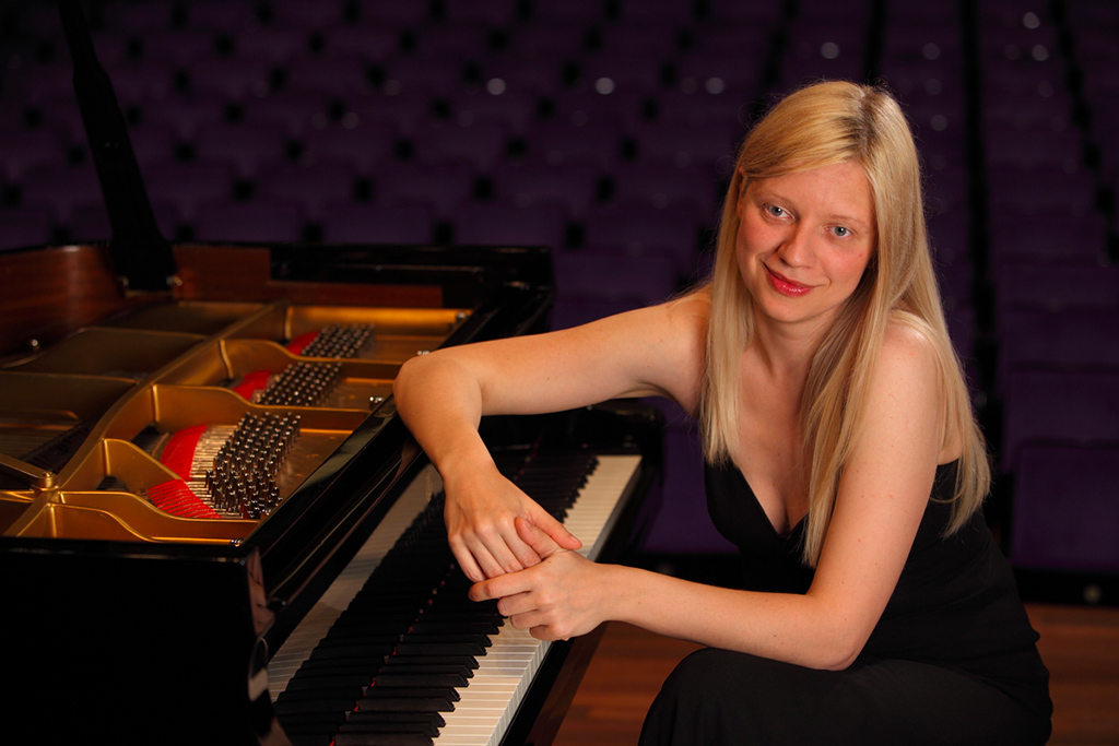 Valentina_LisitsaHR_989cd.jpg