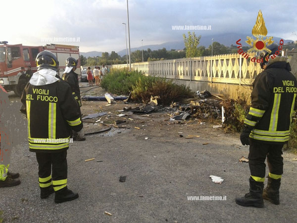 Calabria: Ultraleggero precipita in atterraggio, due morti