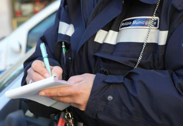 Lamezia, multe non riscosse per 25mila euro: se ne occuperà l'agenzia delle entrate