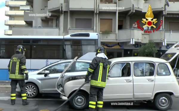 Calabria: Auto in fiamme a Cosenza